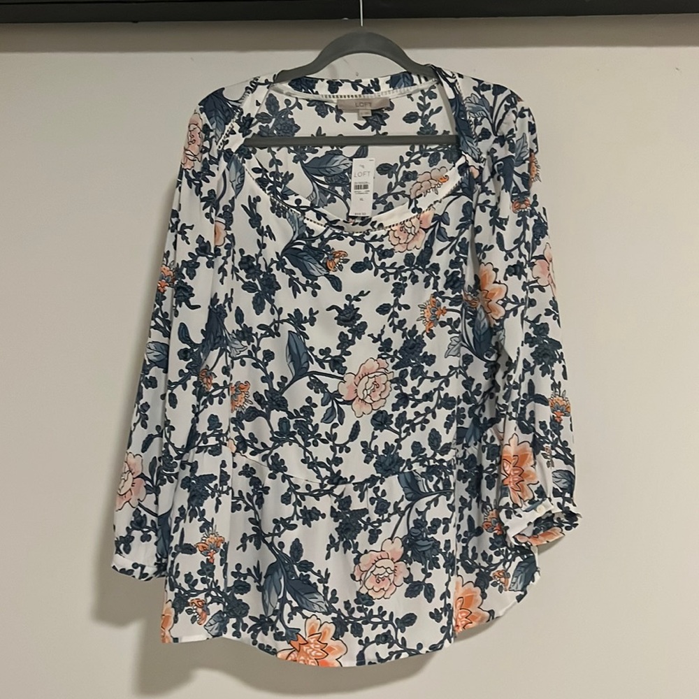 NWT Loft Brand Flower Print Blouse. Size XL.